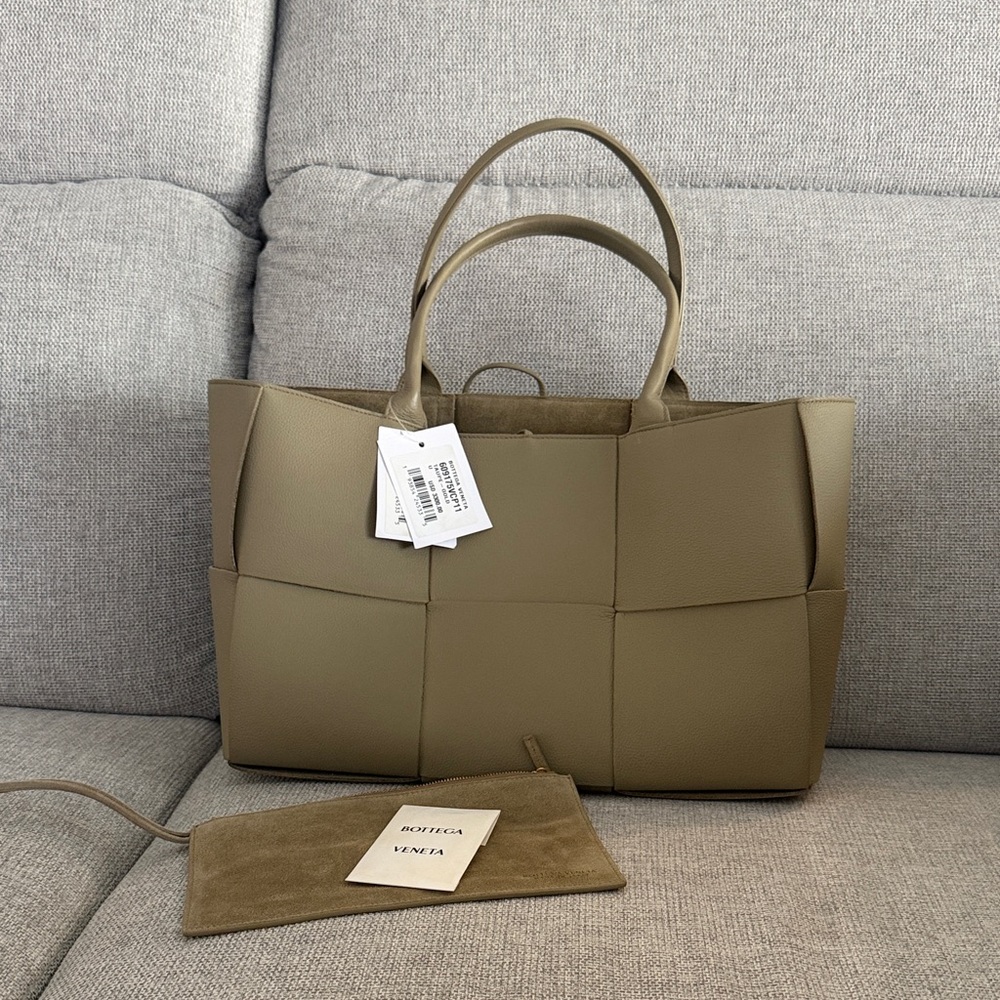 Bottega Veneta Khaki Women's Tote Bag